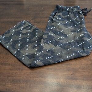 PINK Victoria's Secret Camouflage Lounge Pant